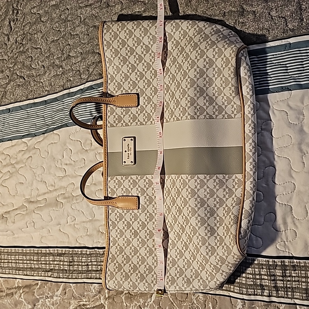 Kate Spade purse - Picture 9 of 16